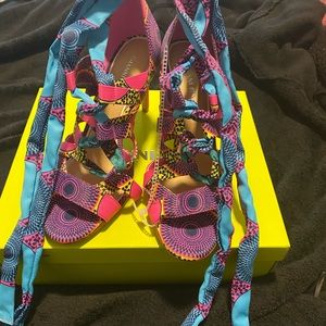 Unworn Women’s Gianni Bini Sandal size 10M